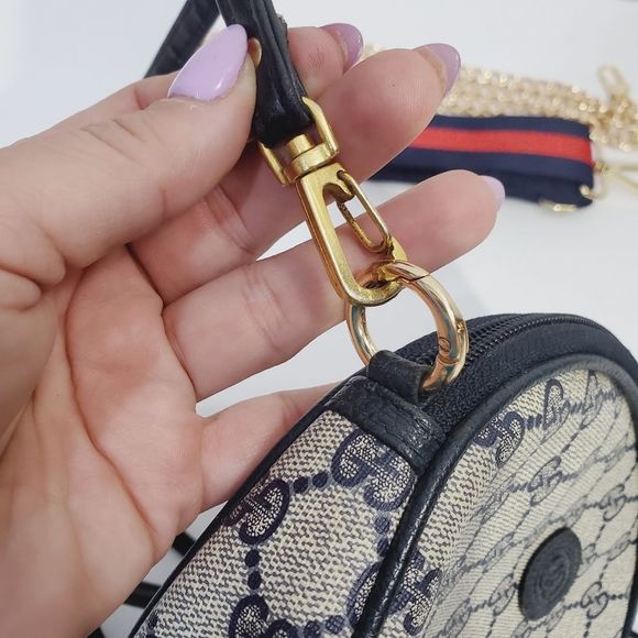 Gucci Authentic Vintage GG monogram PVC leather crossbody pouch bag - Picture 11 of 16